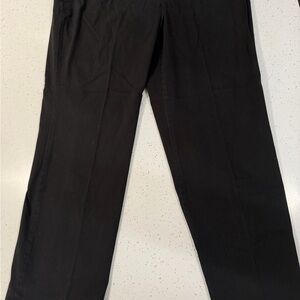 Lee Women’s Relaxed Fit Straight Leg Mid-Rise Black Chino Pants